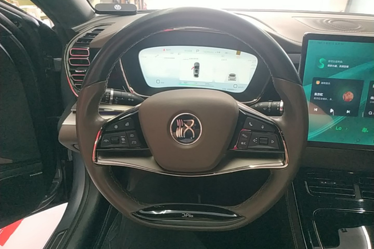 BYD Han 2023 car image #15