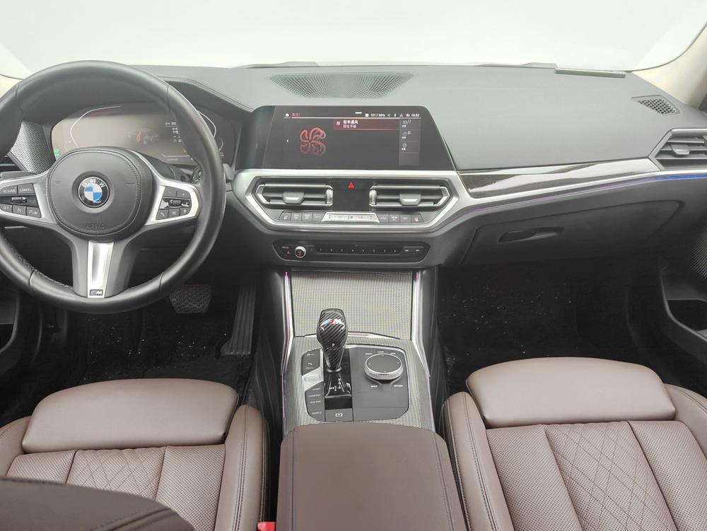 BMW 3 Series 2022 #9 BMW 3 Series 2022 صورة سيارة #9