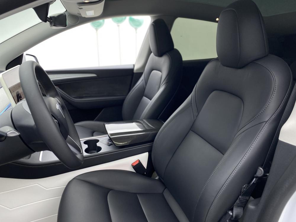 Tesla Model Y 2024 car image #28