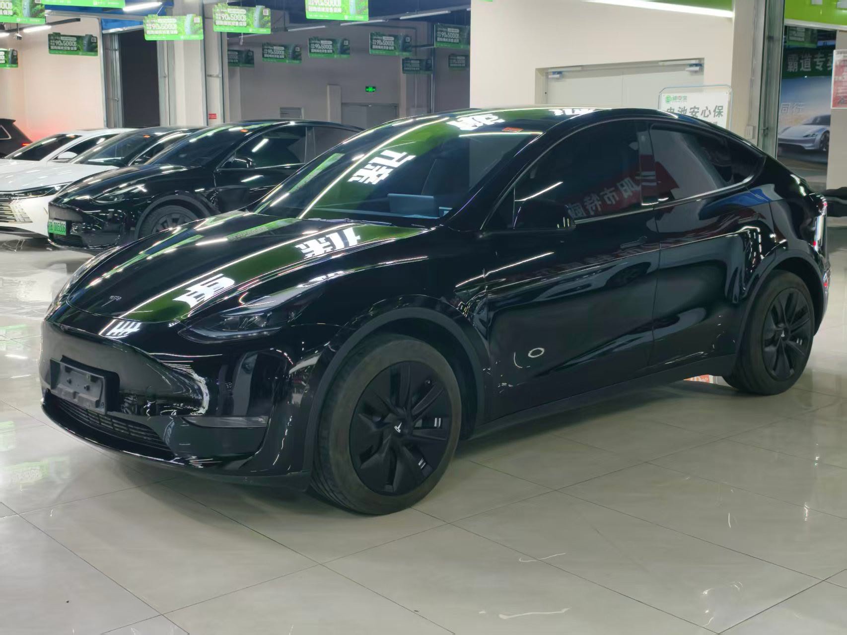 Tesla Model Y 2023 Tesla Model Y 2023 car image