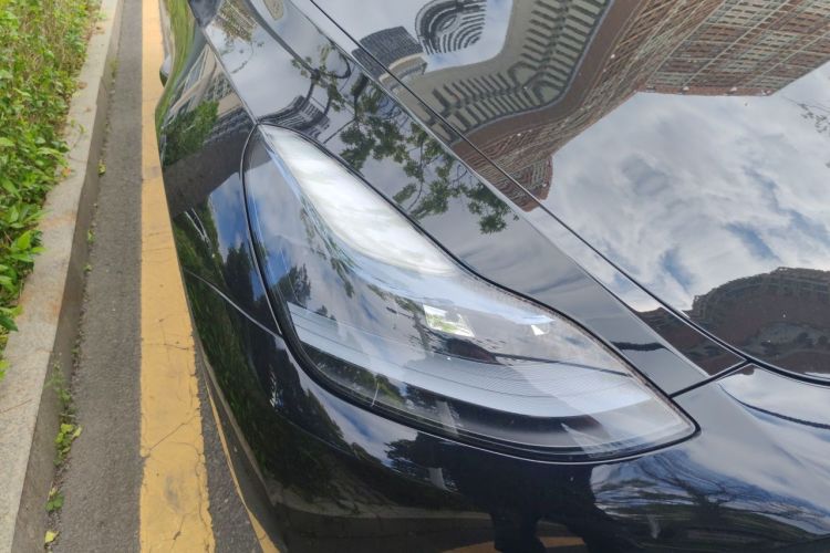 Tesla Model Y 2023 #8 Tesla Model Y 2023 car image #8