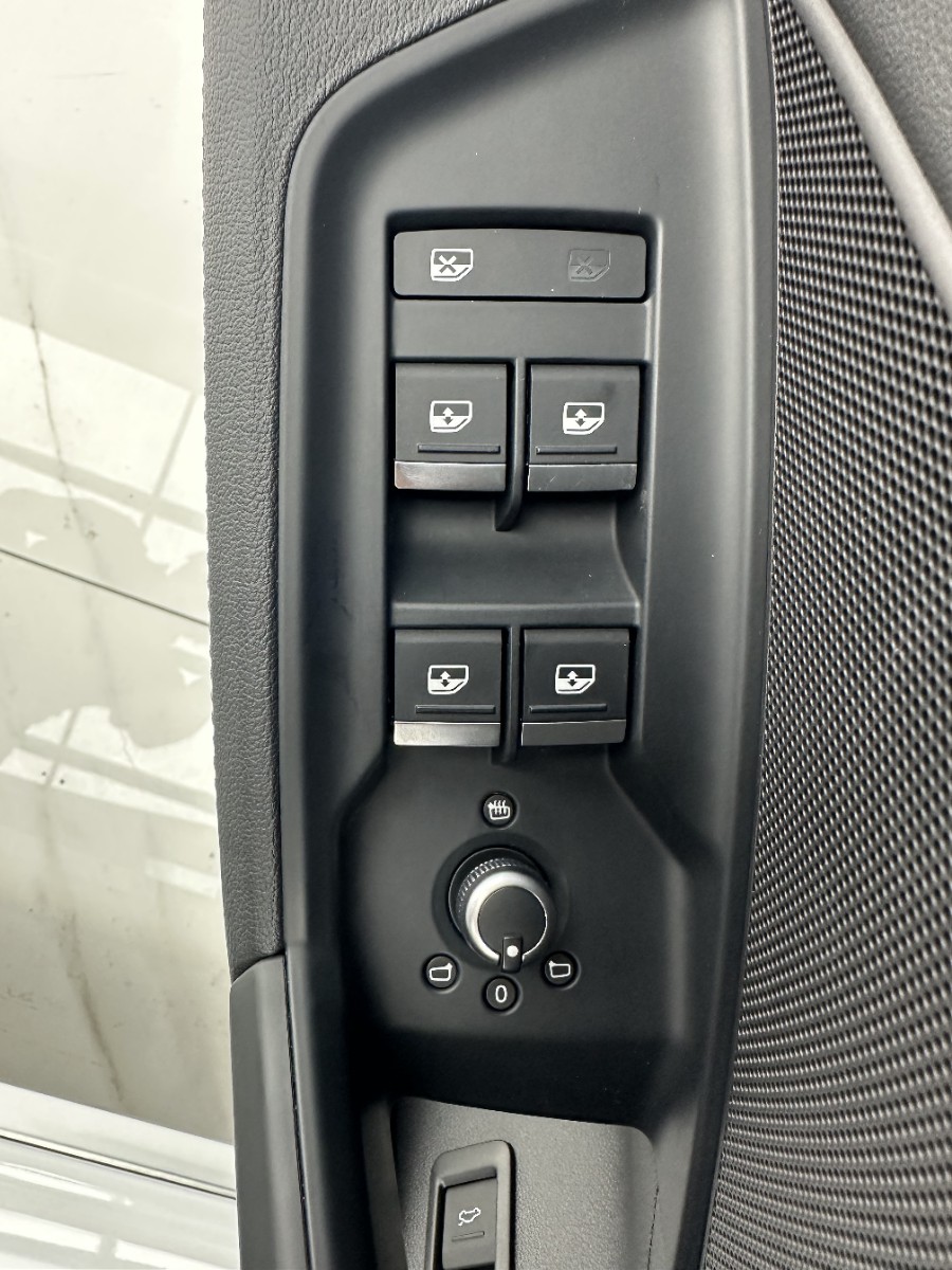 Audi A3 2023 car image #11