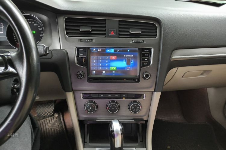 Volkswagen Golf 2015 car image #15