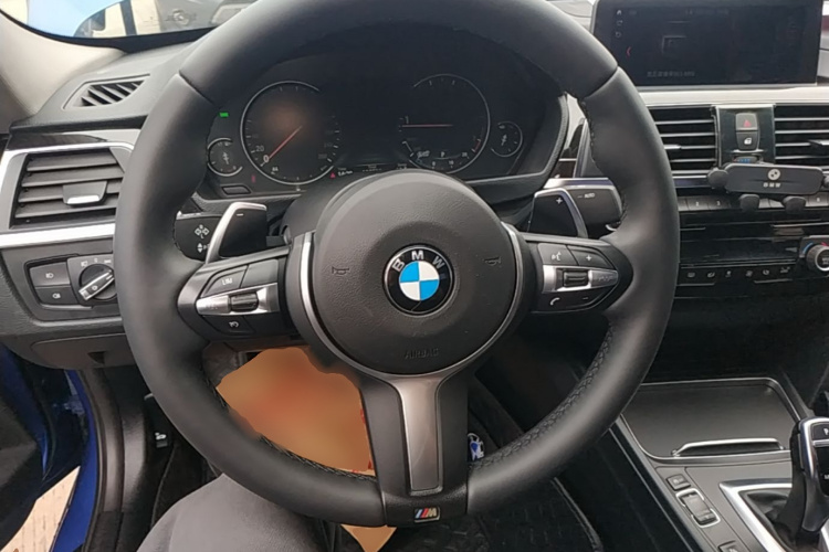 BMW 3 Series 2018 #11 BMW 3 Series 2018 car image #11