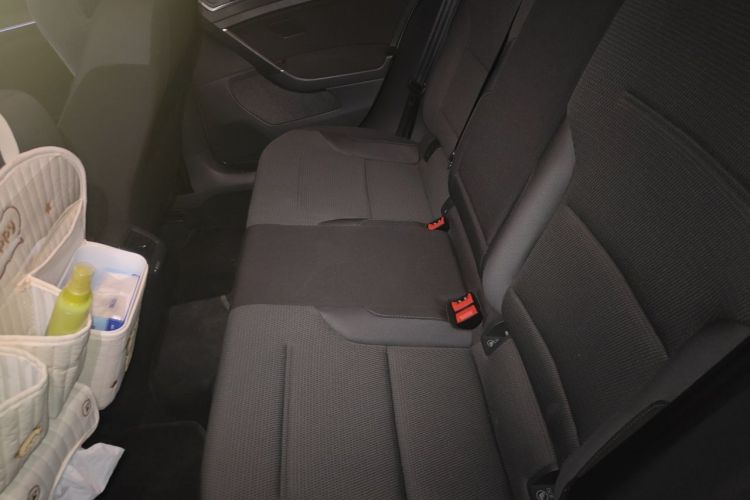 Volkswagen Golf 2016 car image #14