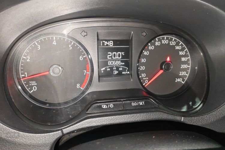 Volkswagen Polo 2017 car image #14