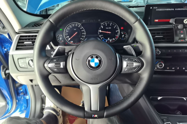 BMW 3 Series 2018 #11 BMW 3 Series 2018 car image #11