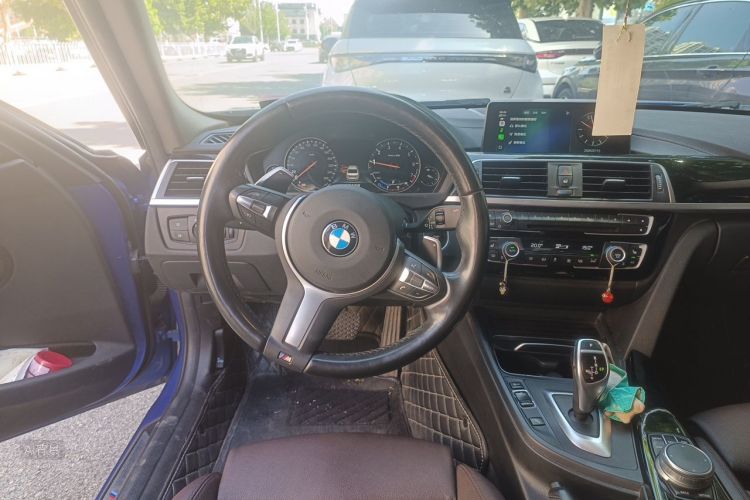 BMW 3 Series 2019 #12 BMW 3 Series 2019 car image #12