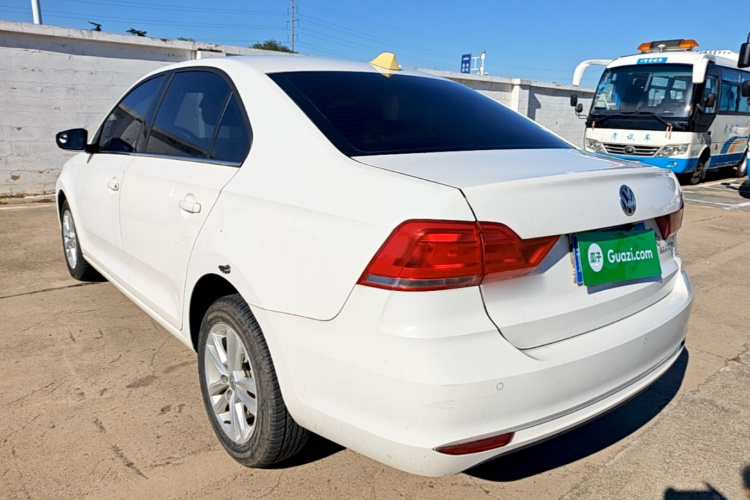 Volkswagen Santana 2016 imagen de coche #5