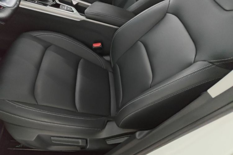 GEELY Emgrand 2024 #15 GEELY Emgrand 2024 car image #15