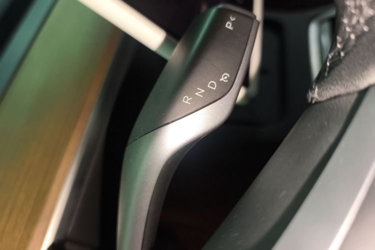 Tesla Model Y 2022 #14 Tesla Model Y 2022 car image #14