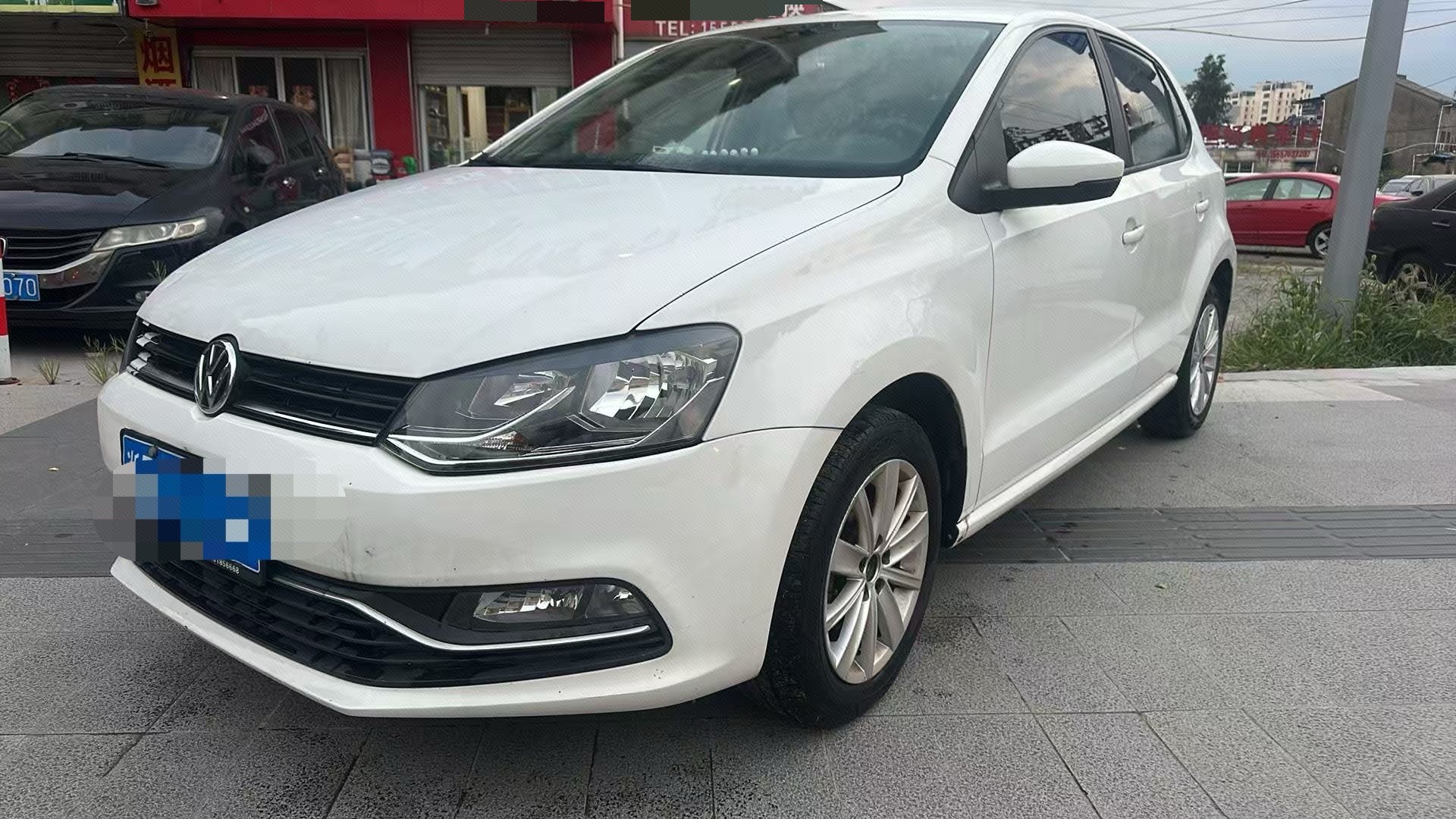 Volkswagen Polo 2015 Volkswagen Polo 2015 car image