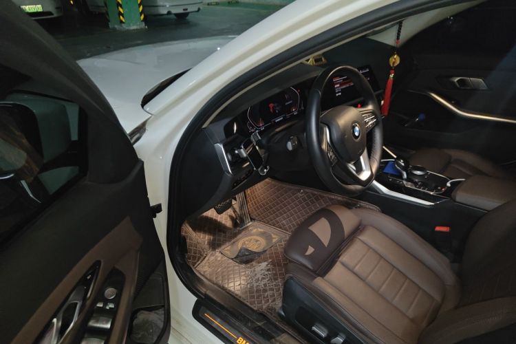 BMW 3 Series 2021 #9 BMW 3 Series 2021 car image #9