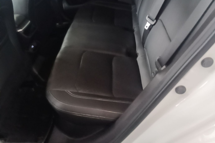GEELY Emgrand 2023 car image #19