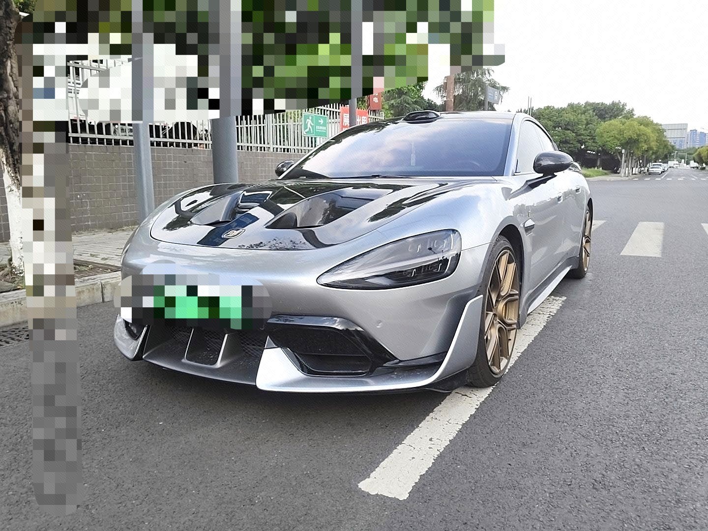 MI SU7 Ultra 2025 immagine di auto 