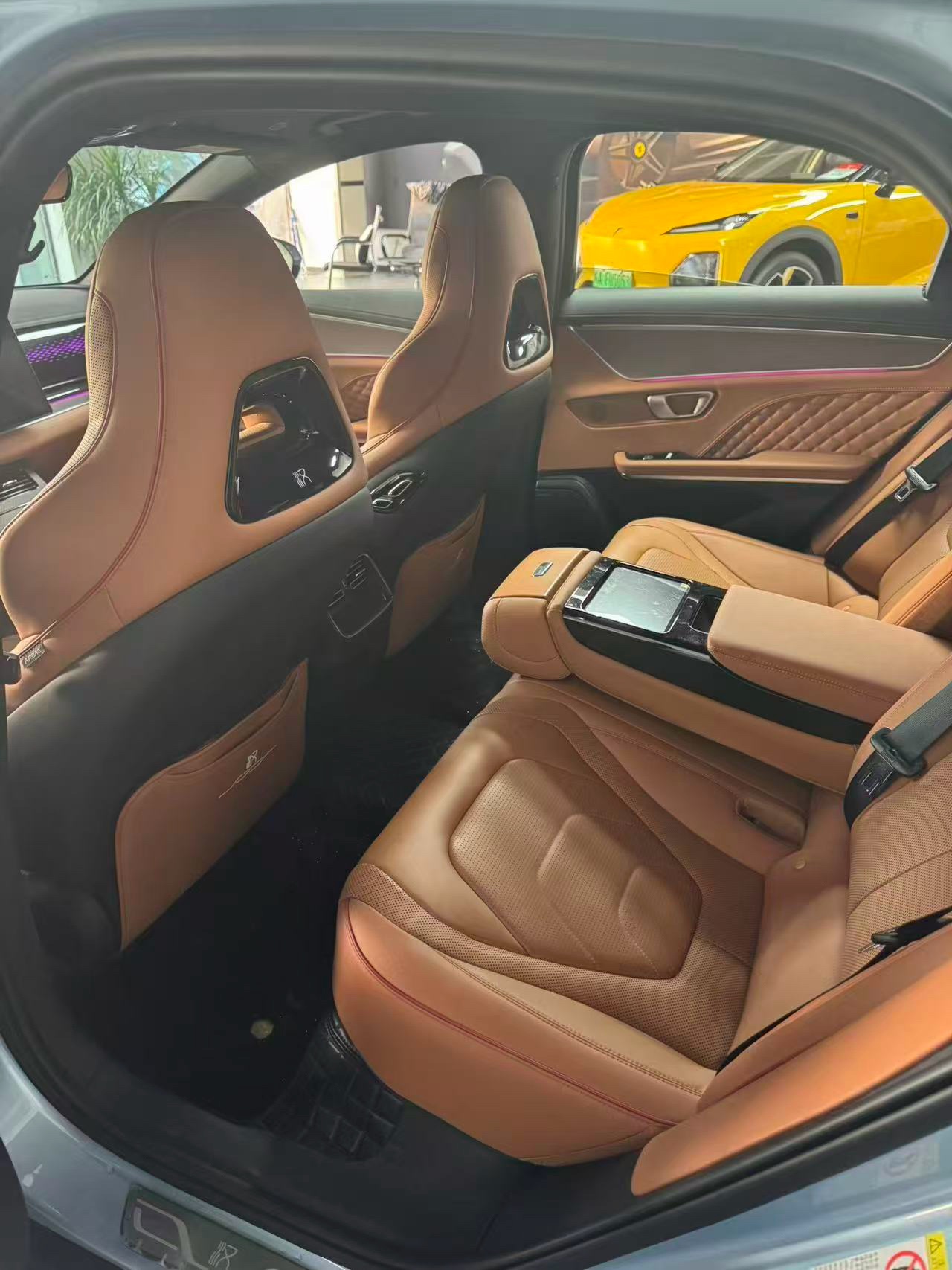 BYD Han 2023 car image #2