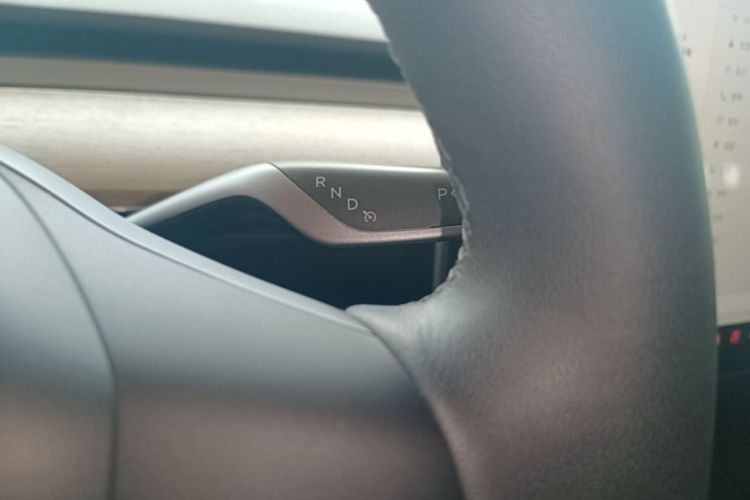 Tesla Model Y 2023 #18 Tesla Model Y 2023 immagine di auto #18