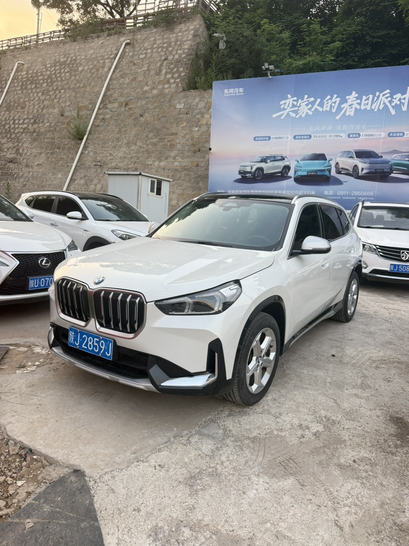 BMW X1 2024 car image 