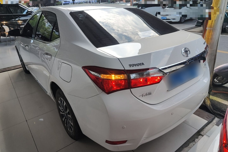 Toyota Corolla 2017 #5 Toyota Corolla 2017 car image #5