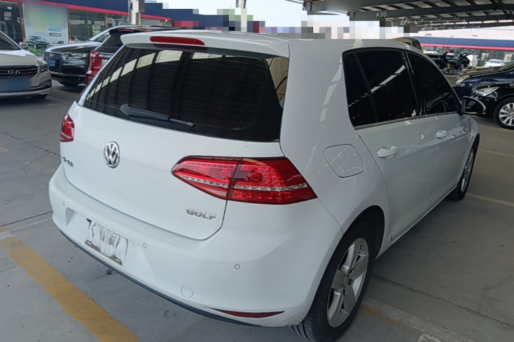 Volkswagen Golf 2015 car image #7