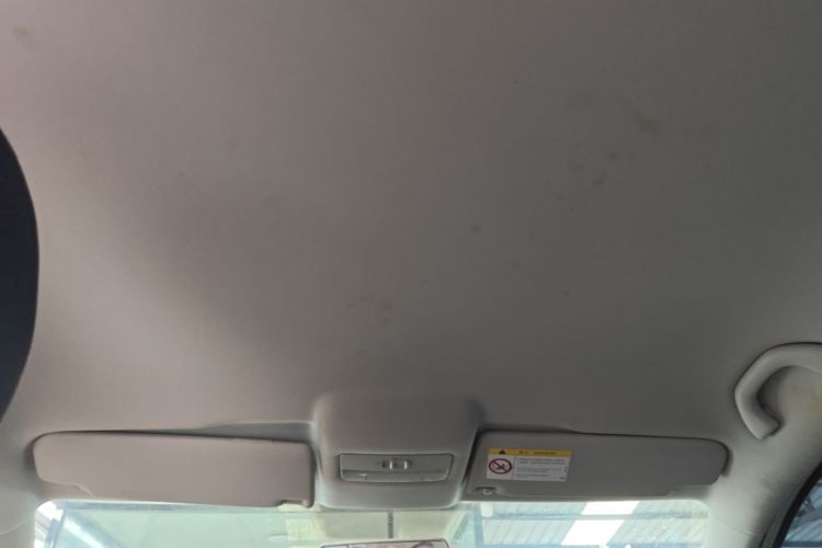Volkswagen Polo 2016 car image #18