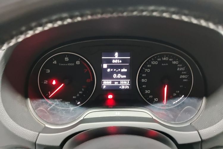 Audi A3 2017 car image #12