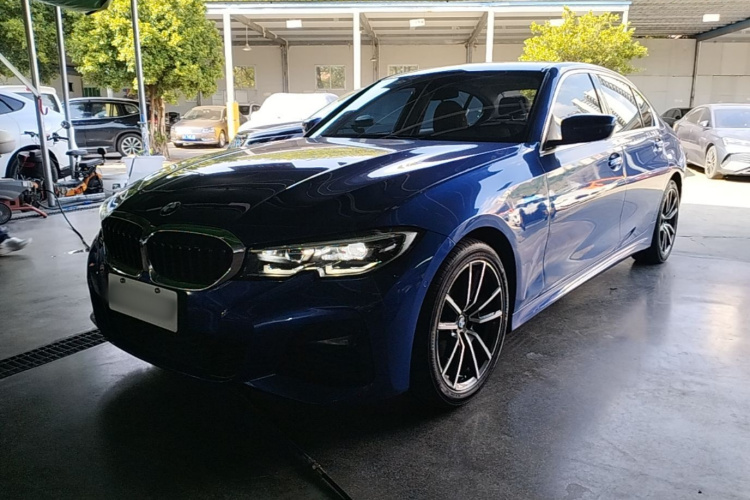 BMW 3 Series 2020 #2 BMW 3 Series 2020 car image #2