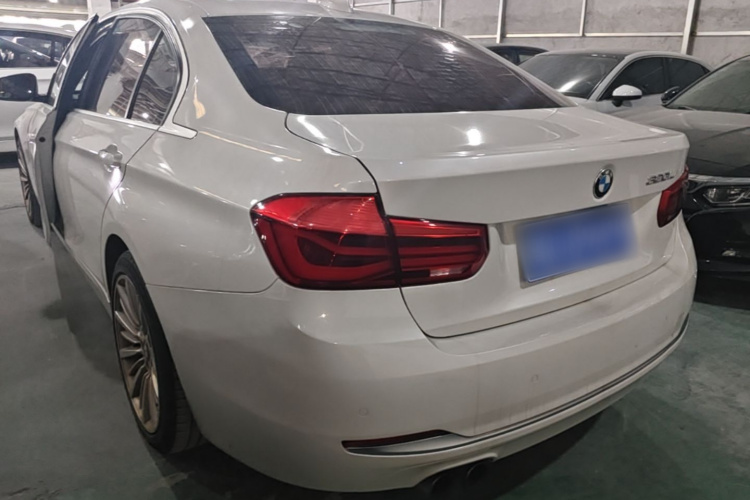 BMW 3 Series 2018 #7 BMW 3 Series 2018 car image #7
