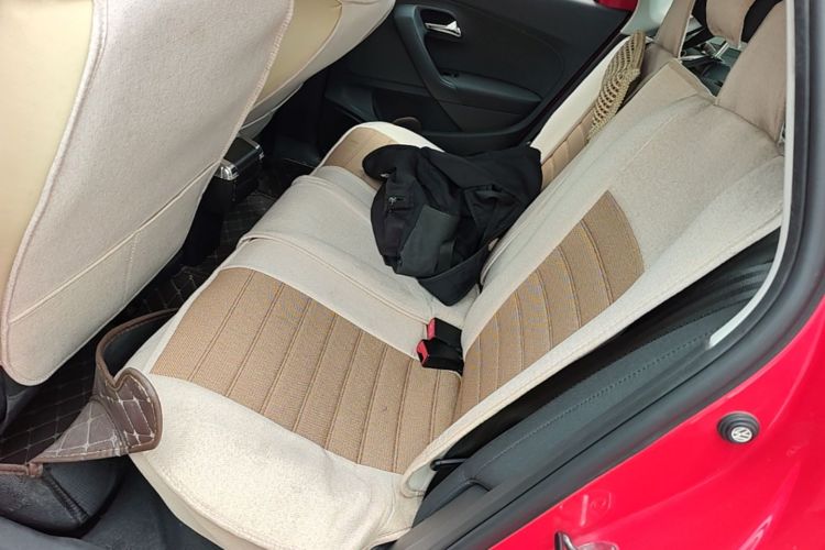 Volkswagen Polo 2016 car image #13
