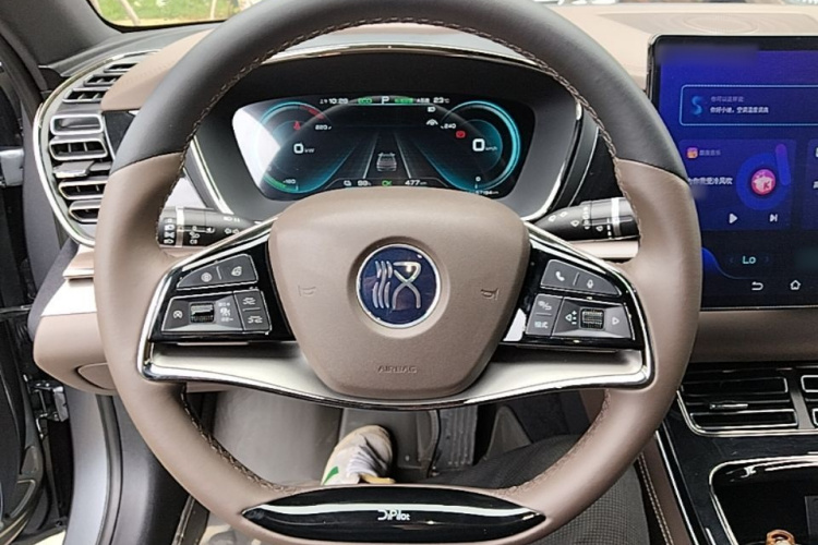 BYD Han 2022 car image #11