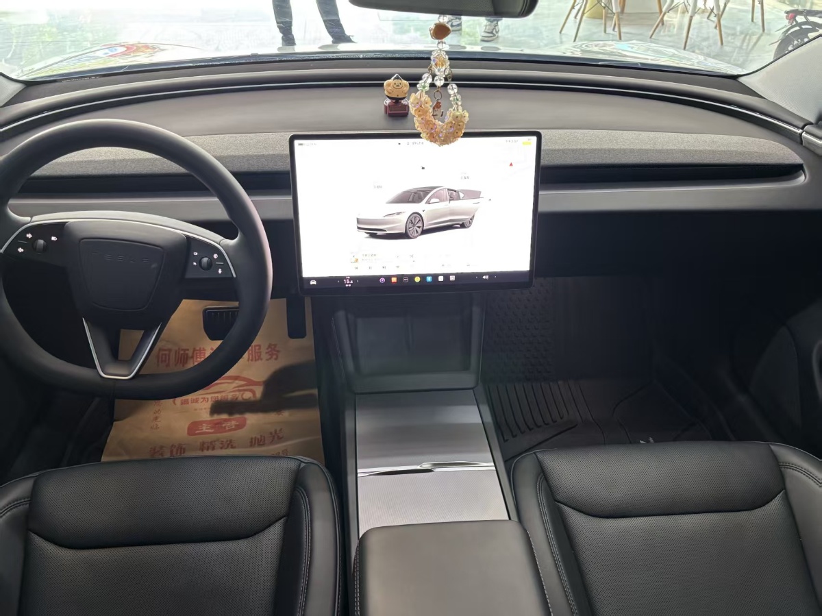 Tesla Model 3 2024 car image #4