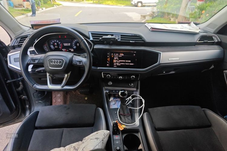 Audi Q3 2020 #11 Audi Q3 2020 car image #11