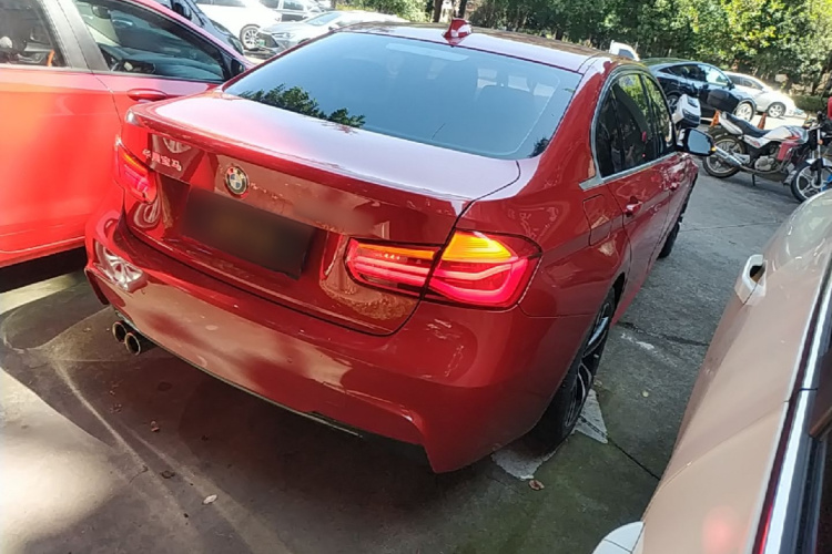 BMW 3 Series 2018 #5 BMW 3 Series 2018 car image #5