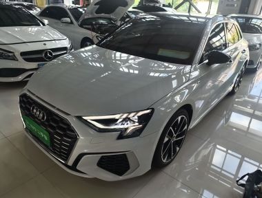 Audi A3 2023 immagine di auto 