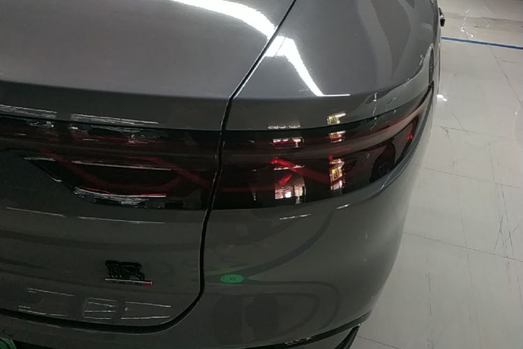 BYD Han 2025 immagine di auto #8