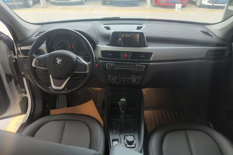 BMW X1 2017 #10 BMW X1 2017 car image #10