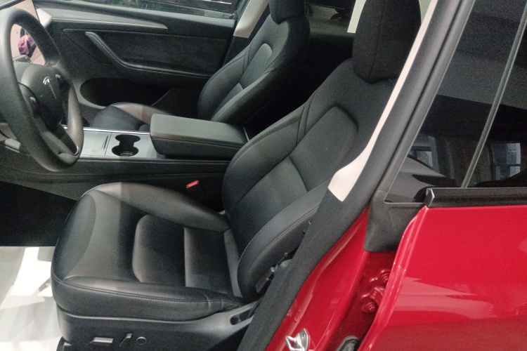 Tesla Model Y 2023 #15 Tesla Model Y 2023 car image #15