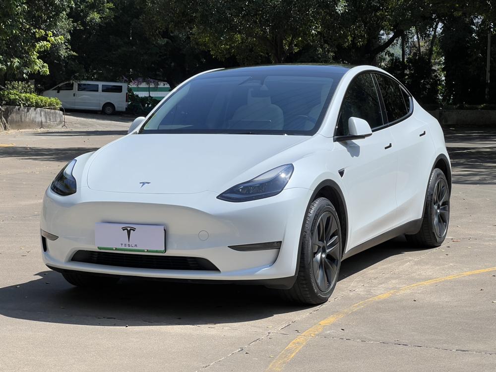 Tesla Model Y 2024 #16 Tesla Model Y 2024 car image #16
