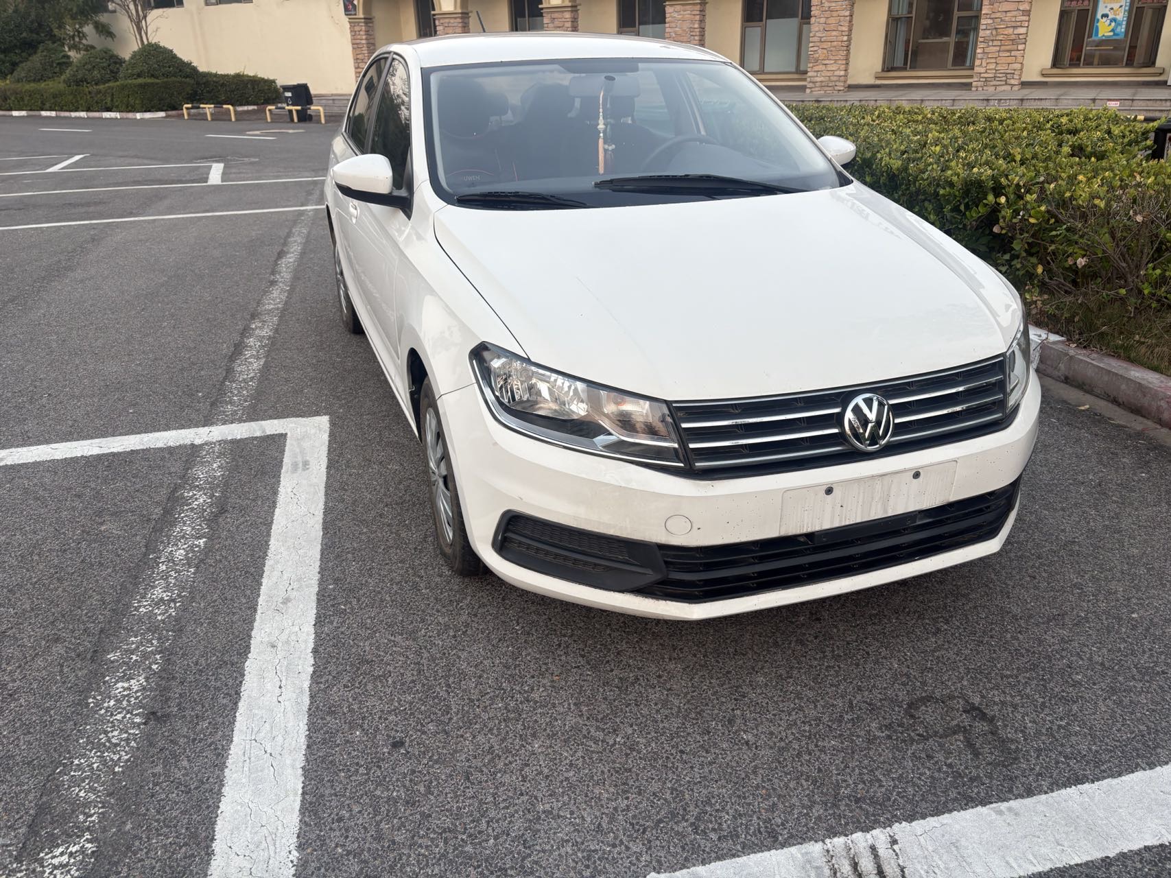 Volkswagen Santana 2023 car image #2