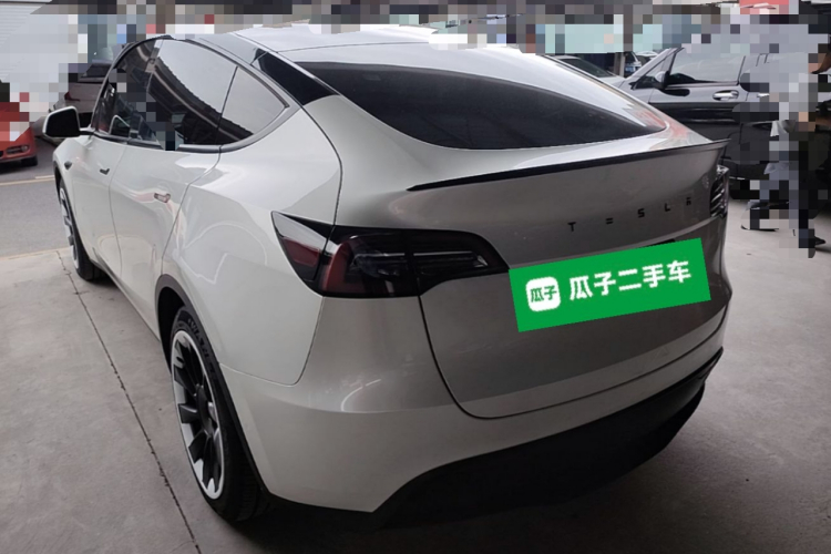 Tesla Model Y 2022 car image #5