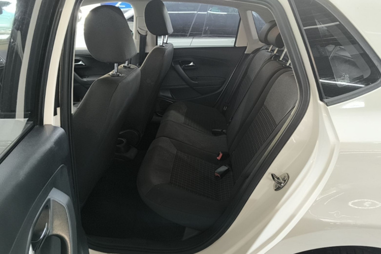 Volkswagen Polo 2018 #17 Volkswagen Polo 2018 car image #17