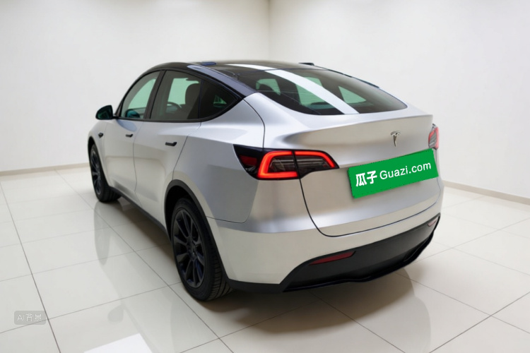 Tesla Model Y 2022 car image #5