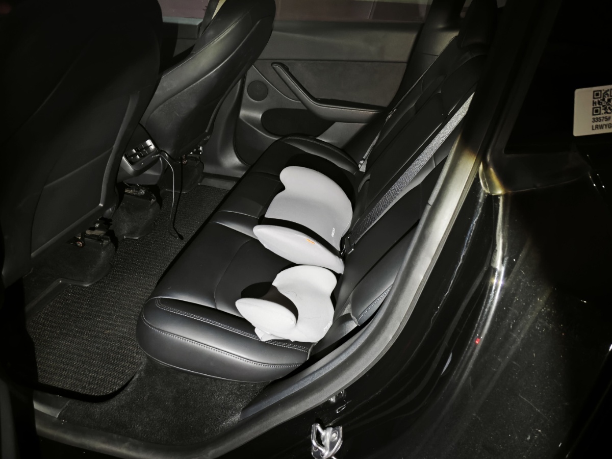 Tesla Model Y 2021 #4 Tesla Model Y 2021 car image #4
