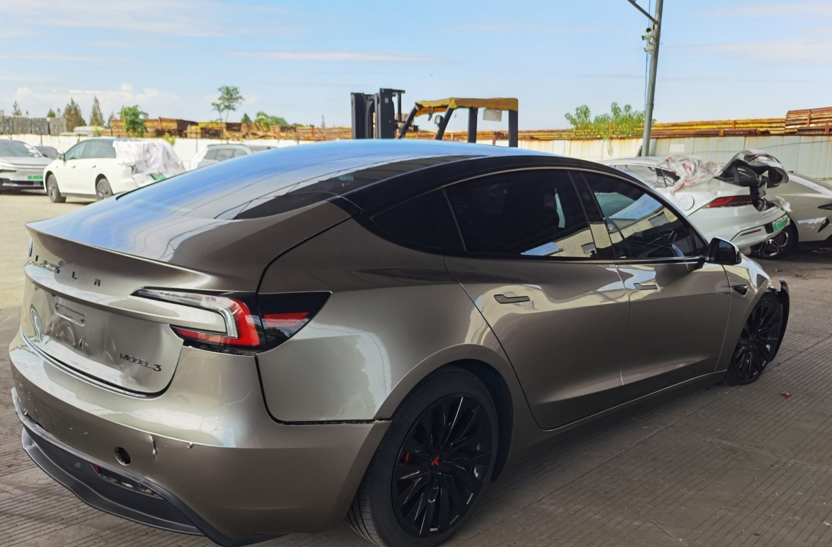 Tesla Model 3 2024 #4 Tesla Model 3 2024 car image #4