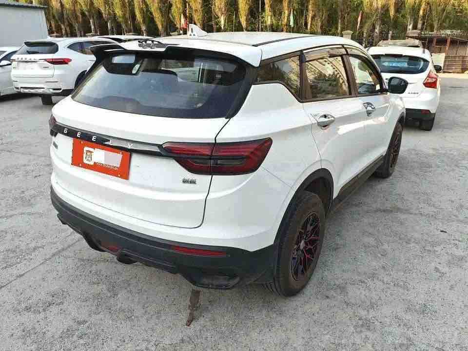 GEELY Coolray 2024 #2 GEELY Coolray 2024 imagen de coche #2