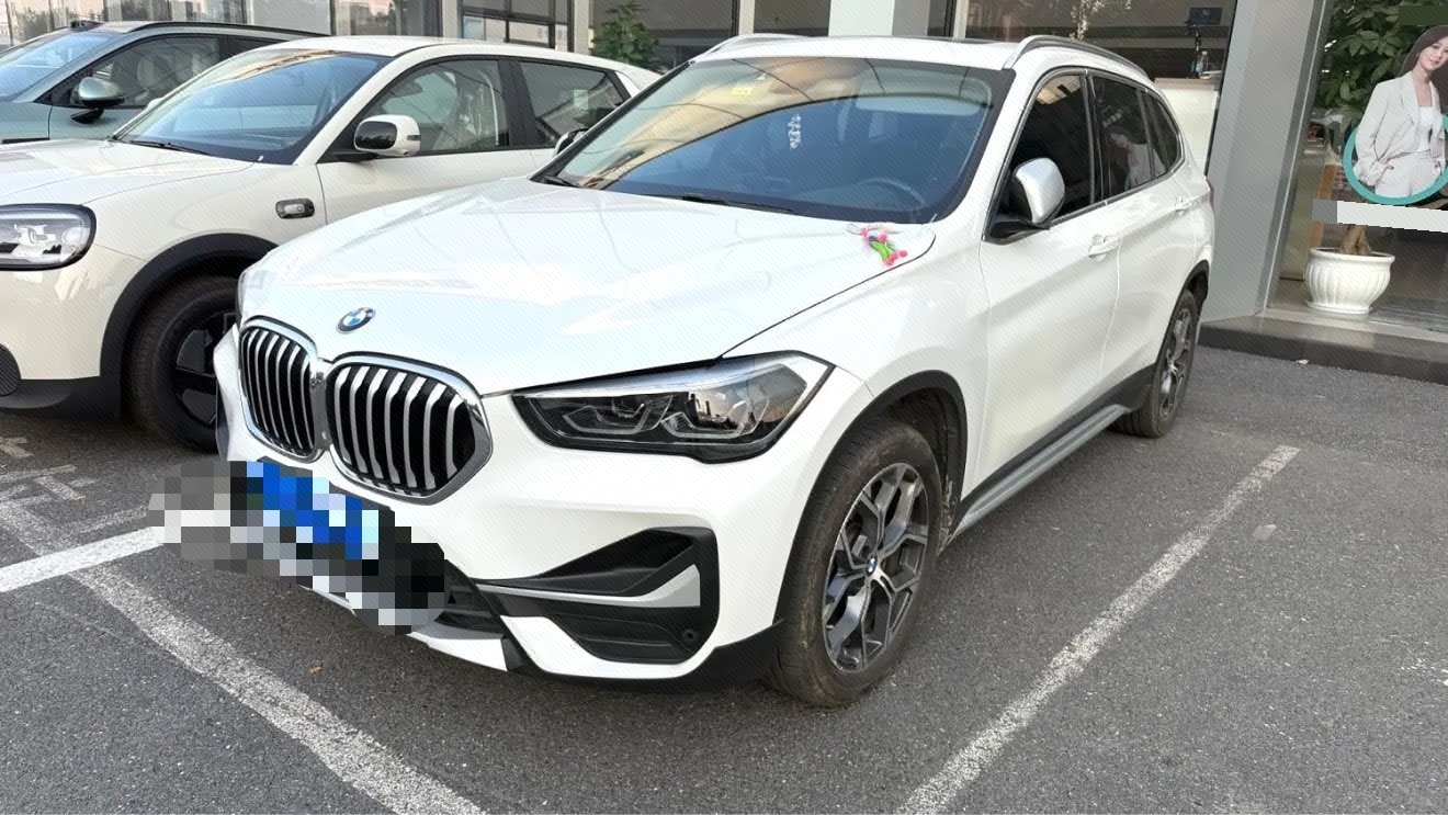 BMW X1 2022 BMW X1 2022 صورة سيارة