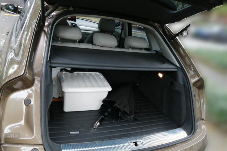 Audi Q3 2014 car image #21