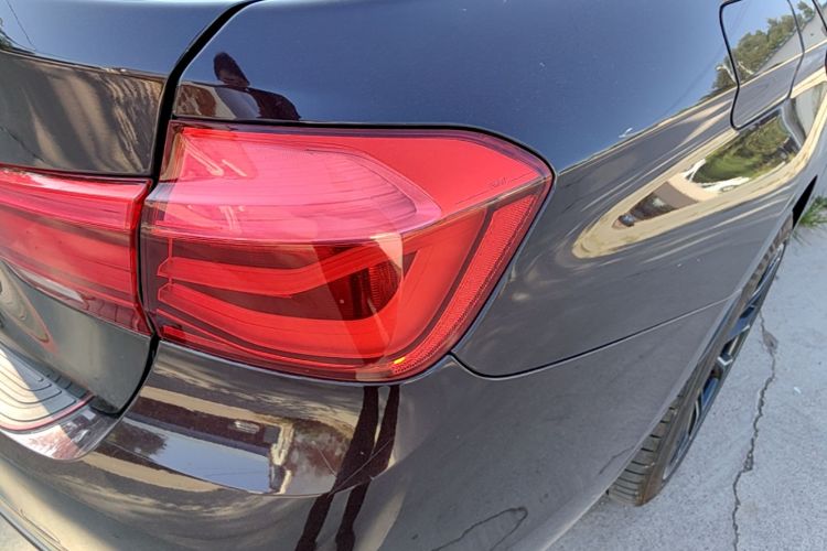 BMW 3 Series 2017 #8 BMW 3 Series 2017 car image #8