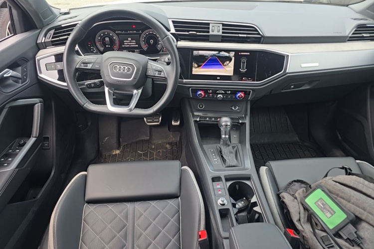 Audi Q3 2025 #11 Audi Q3 2025 car image #11