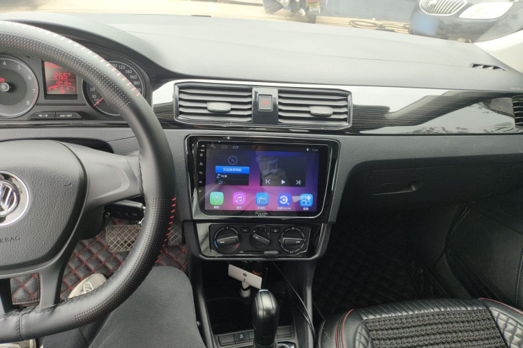 Volkswagen Santana 2019 صورة سيارة #10